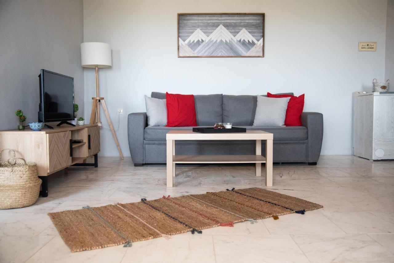 Rena'S Panorama View House Guest House Vovikes Luaran gambar